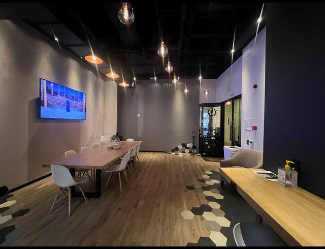203M² SERVICED OFFICE TO LET IN ROSEBANK